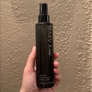 Mary Kay Brush Cleaner